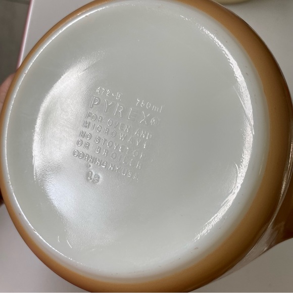 Pyrex Woodland Casserole Dish - Picture 6 of 6